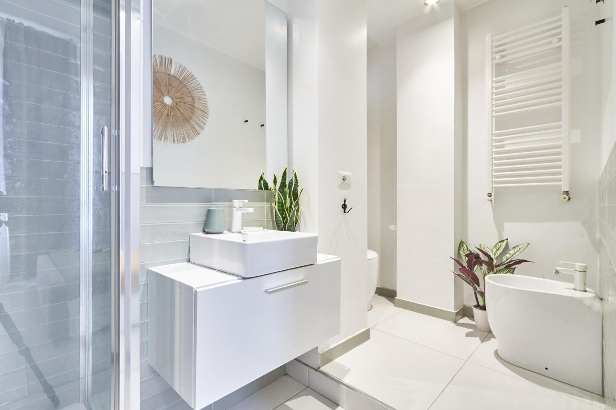 Elegante Appartamento Minimal Dai Tocchi Botanici Milan Extérieur photo