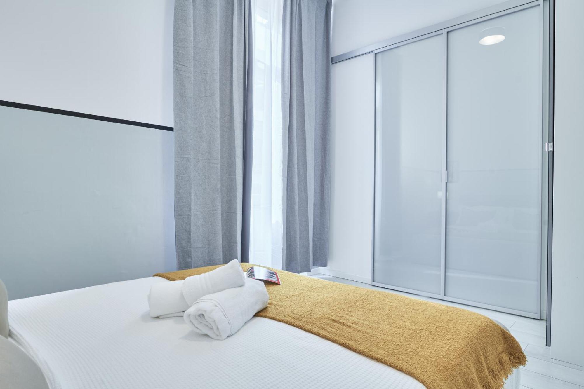 Elegante Appartamento Minimal Dai Tocchi Botanici Milan Extérieur photo